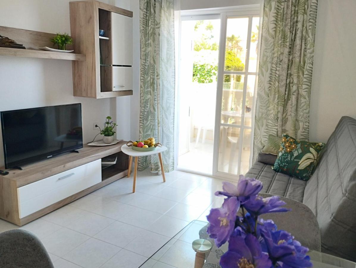 Torrevista Three Bedroom Apartment, Two Swimming Pools And Garage Torrevieja Dış mekan fotoğraf