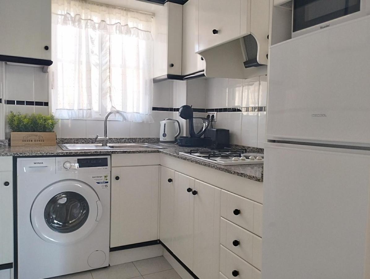 Torrevista Three Bedroom Apartment, Two Swimming Pools And Garage Torrevieja Dış mekan fotoğraf